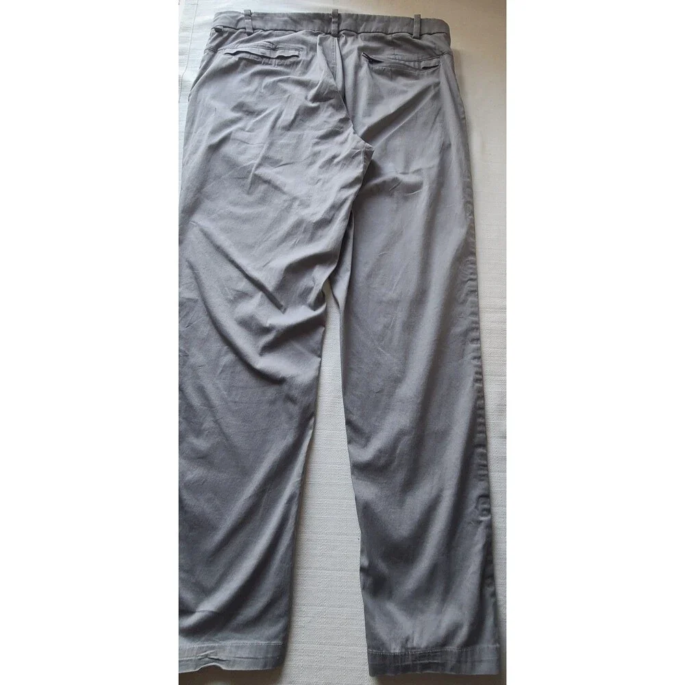 Lululemon Mens 36 Gray Stretch Chino Pants Straight Leg 5 Pocket 41 Inseam